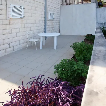 Apartman Luka Ii Apartment *